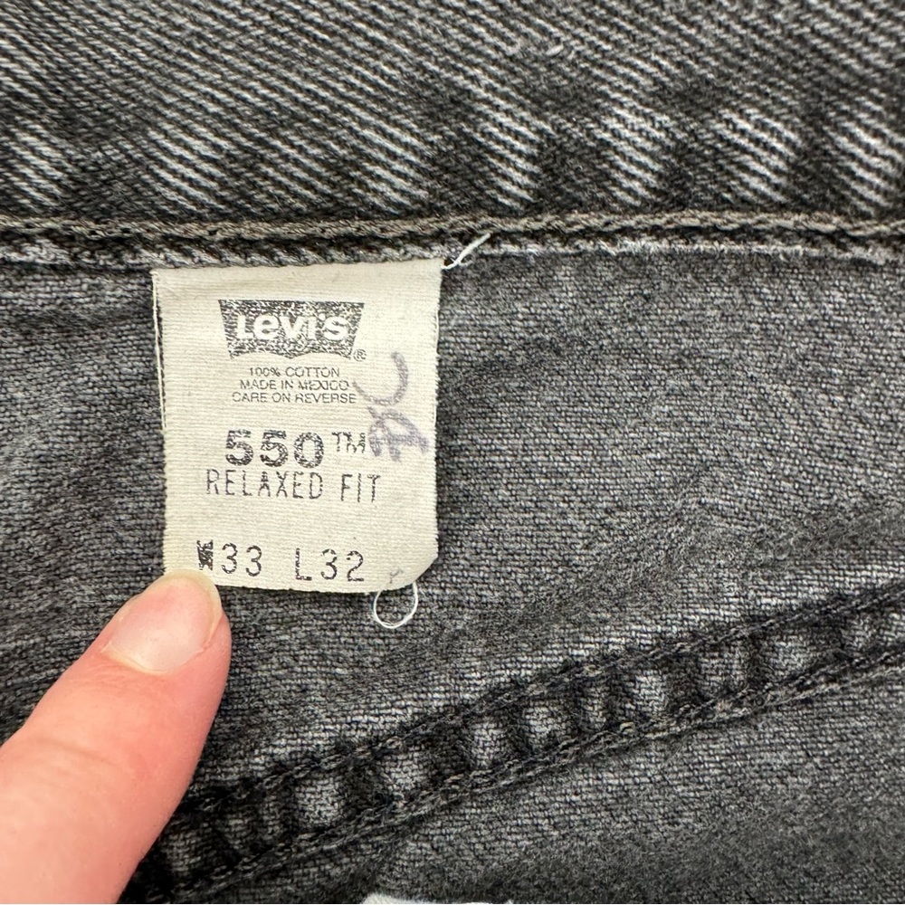 Vintage Levi’s 550 Black Denim Jeans Relaxed Fit 31x30 - Picture 3 of 6